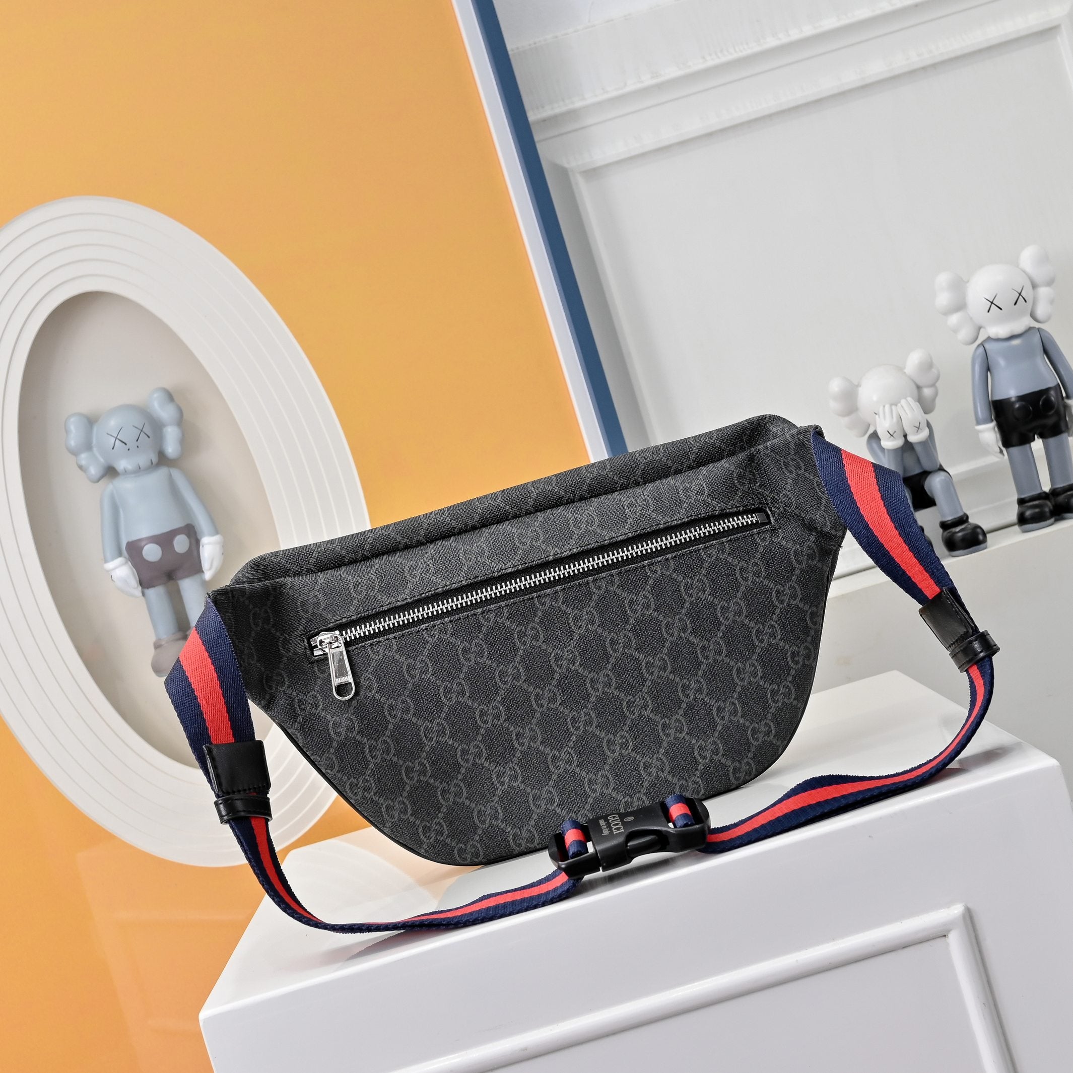 Hype-Beast Essential      .