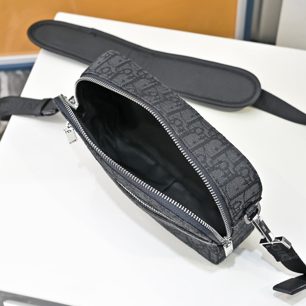 Elite Crossbody Bag – Black & Pearl White Small