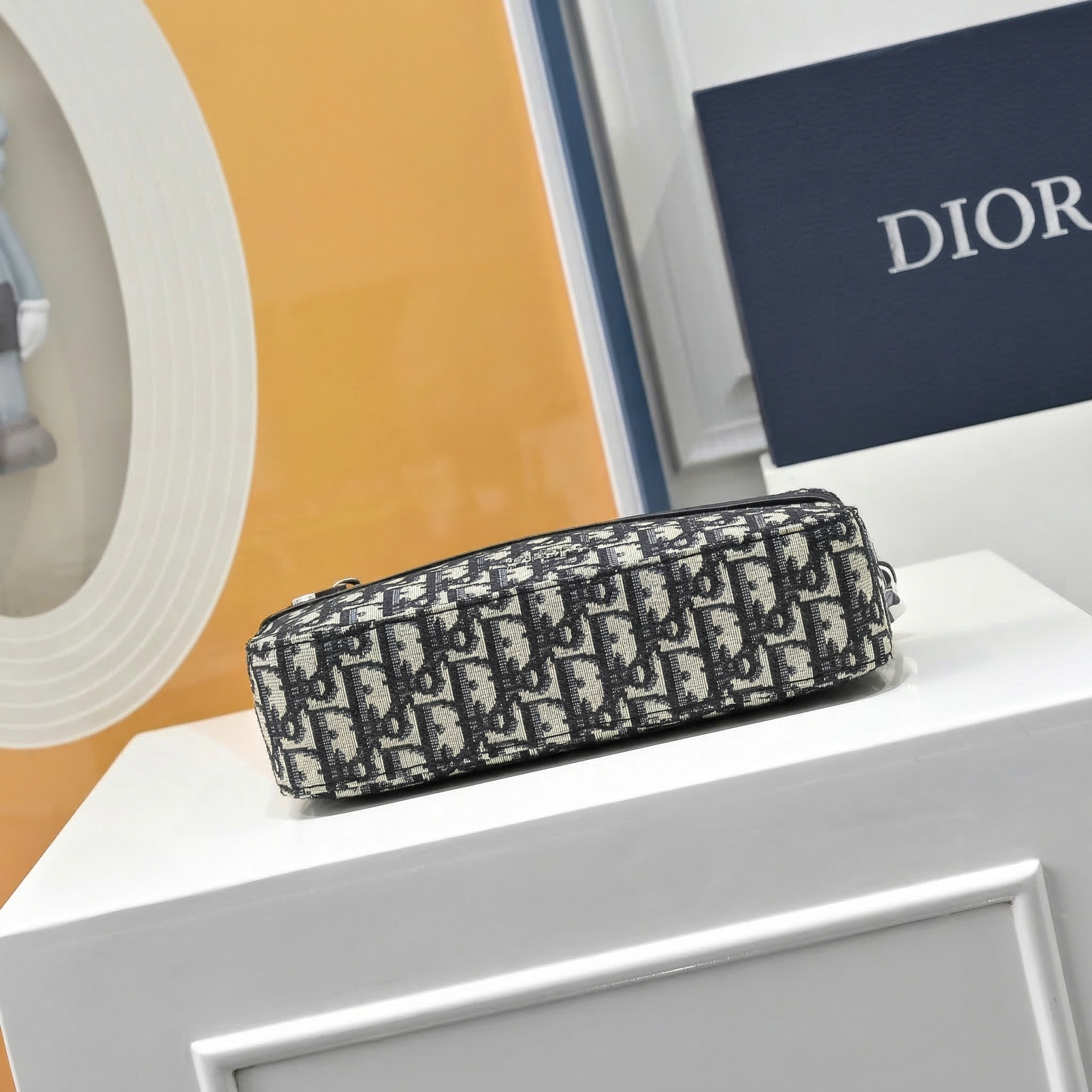 Elite Crossbody Bag – Black & Pearl White Small