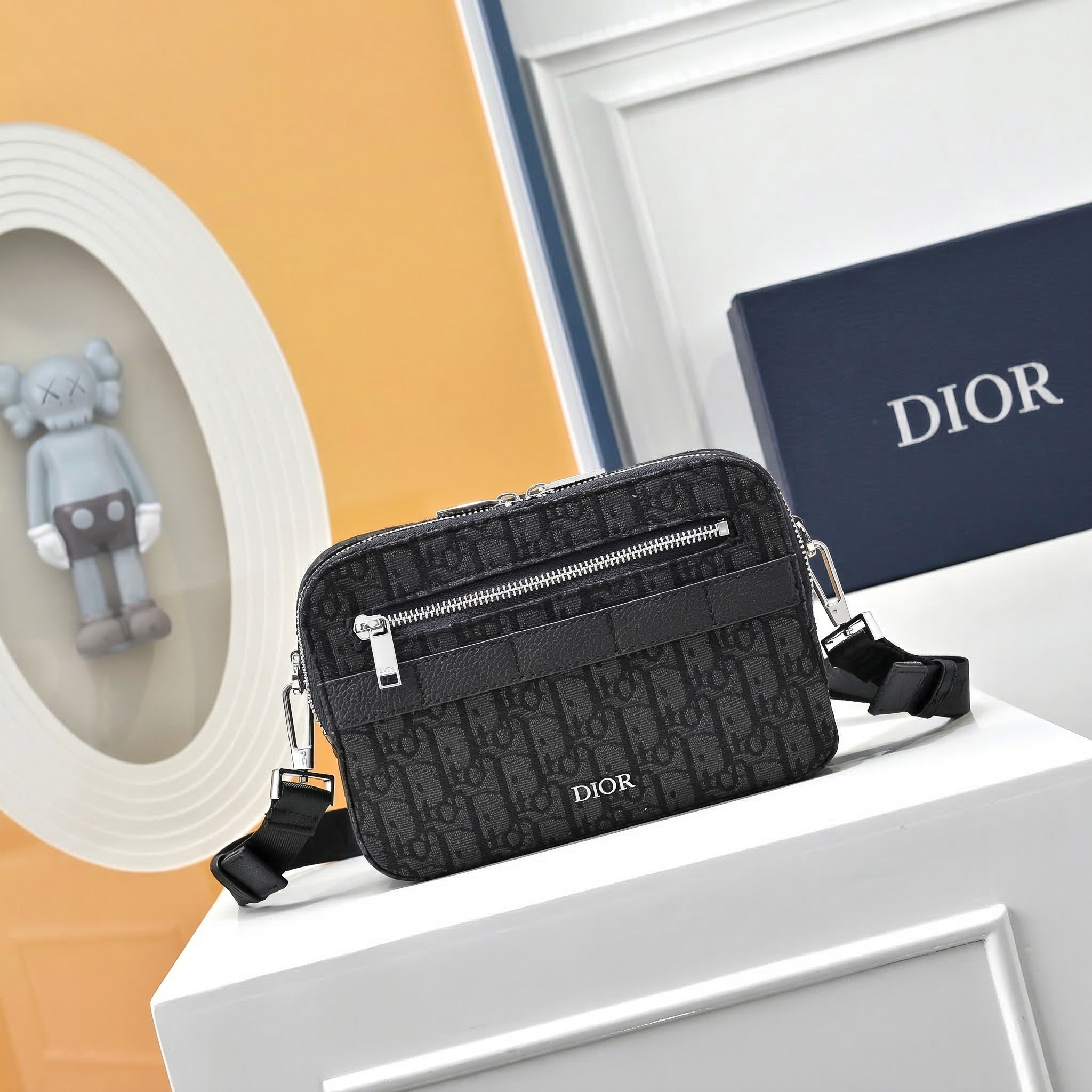 Elite Crossbody Bag – Black & Pearl White Small