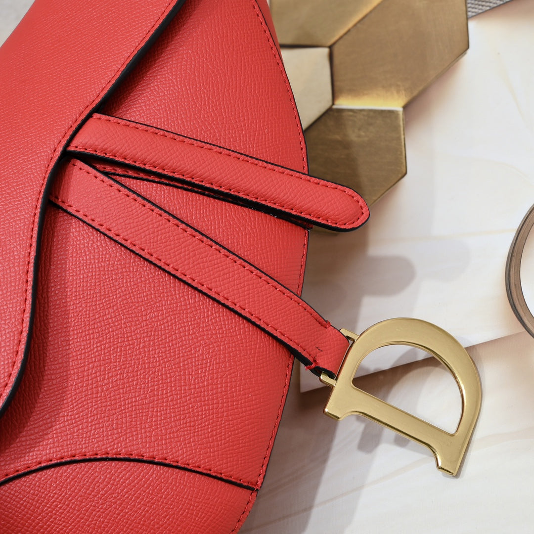 Elegant Saddle Shoulder Bag – Multiple Colors