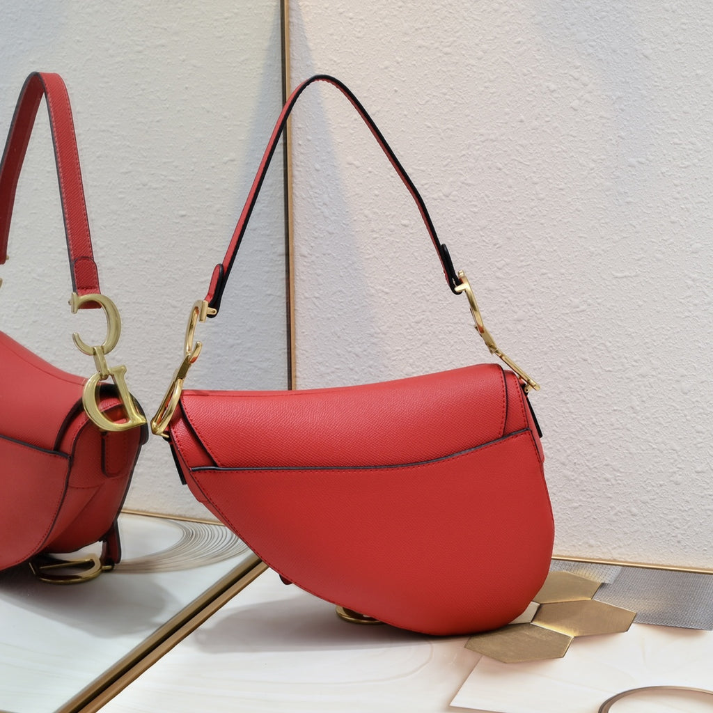Elegant Saddle Shoulder Bag – Multiple Colors