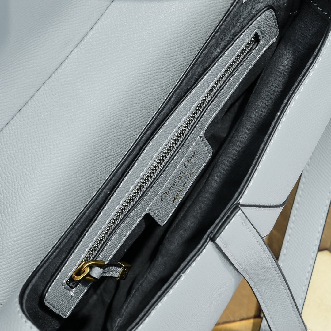 Elegant Saddle Shoulder Bag – Multiple Colors