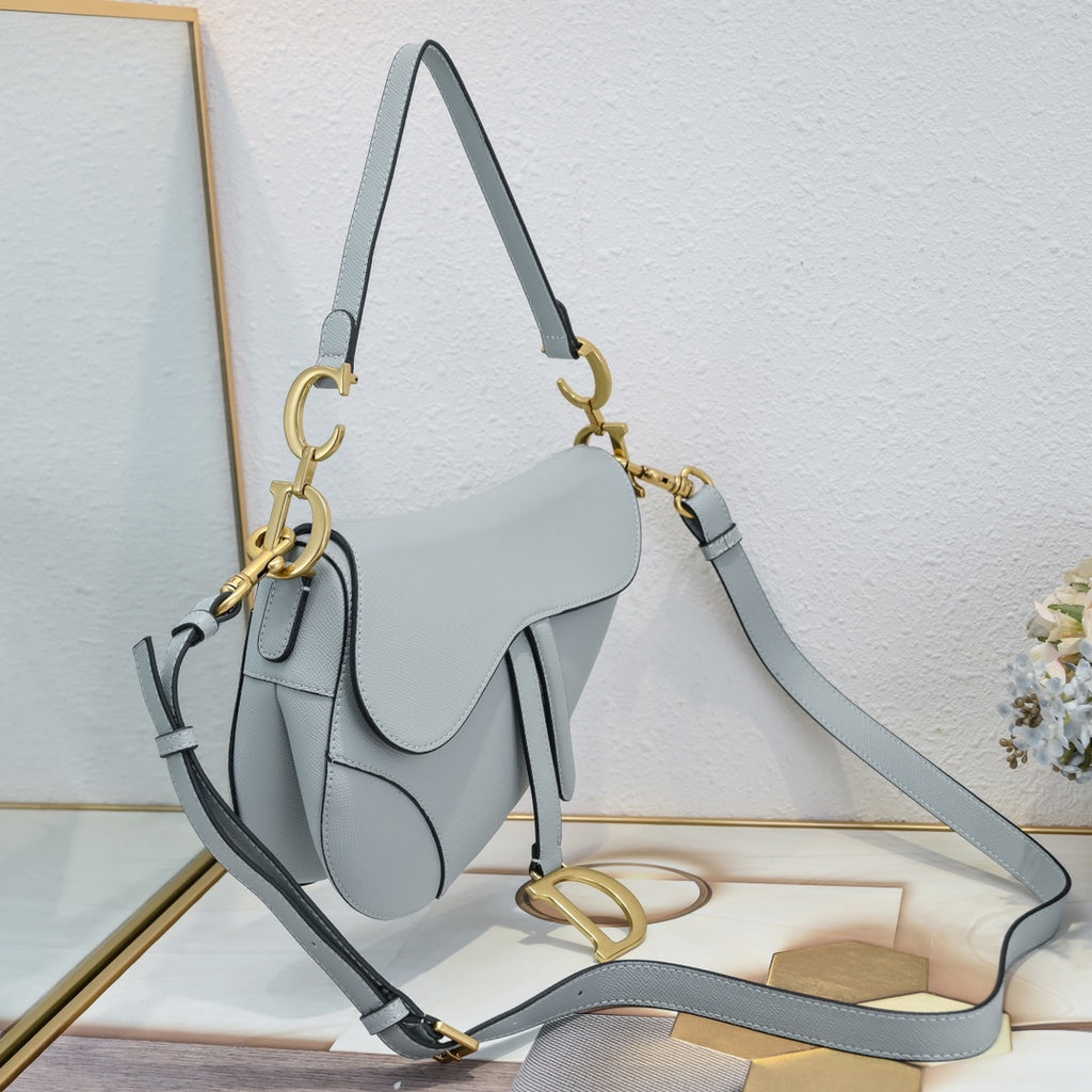 Elegant Saddle Shoulder Bag – Multiple Colors